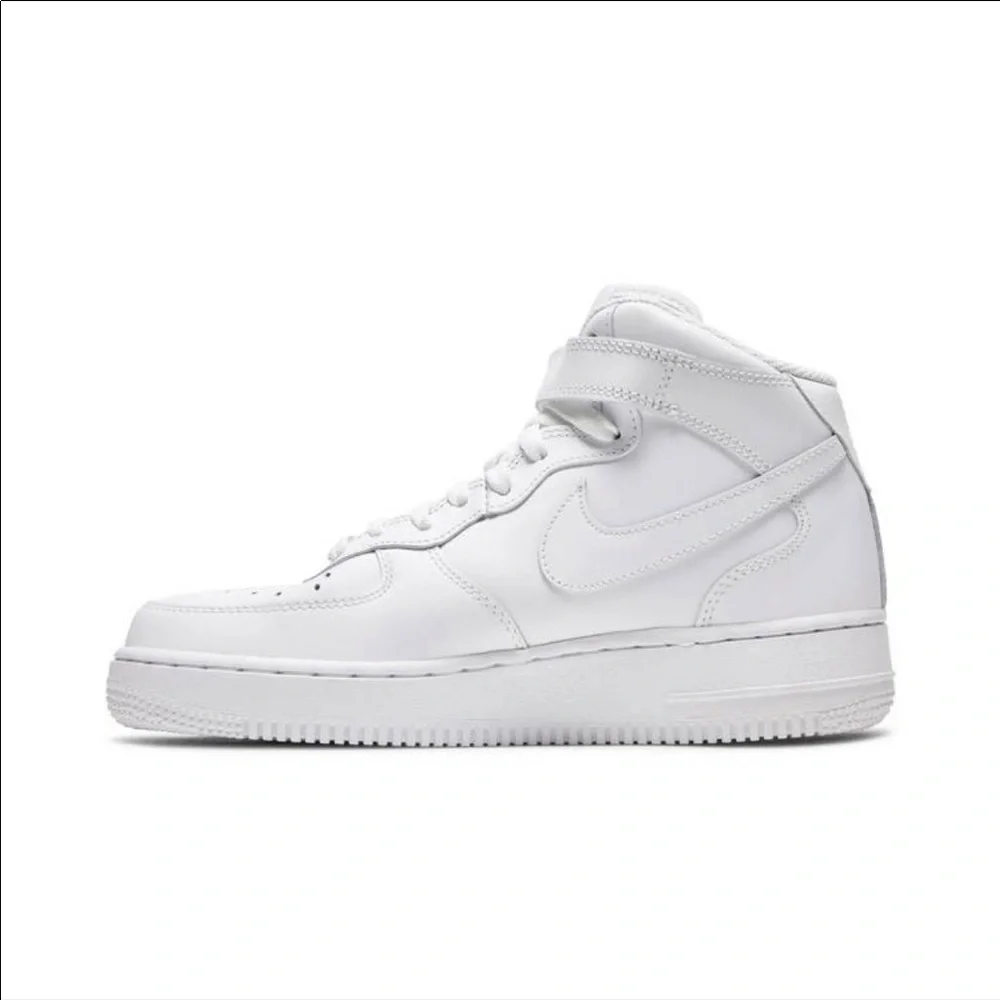 NIKE AIR FORCE 1 '07 MID 'TRIPLE WHITE'
8.5 Women / 7Y Men - Picture 9 of 9